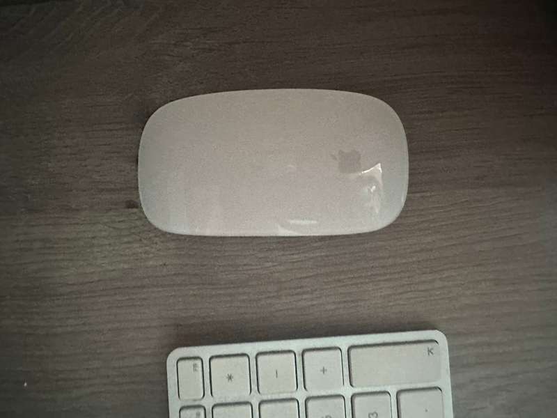 iMac 2017 3.0GHz i5 (Turbo Boost up to 3.5GHz), 8GB of  memory, 1TB hard drive, Radeon Pro 555 (2gb)