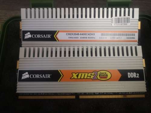 Corsair XMS2 4GB(2x2GB) DDR2-800 RAM