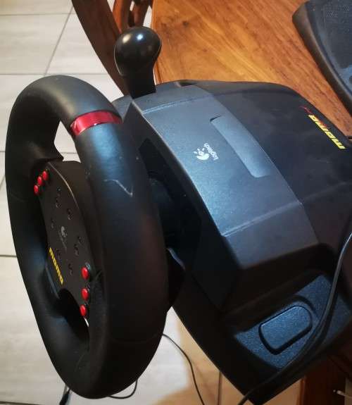 MOMO Racing Force Feedback Wheel