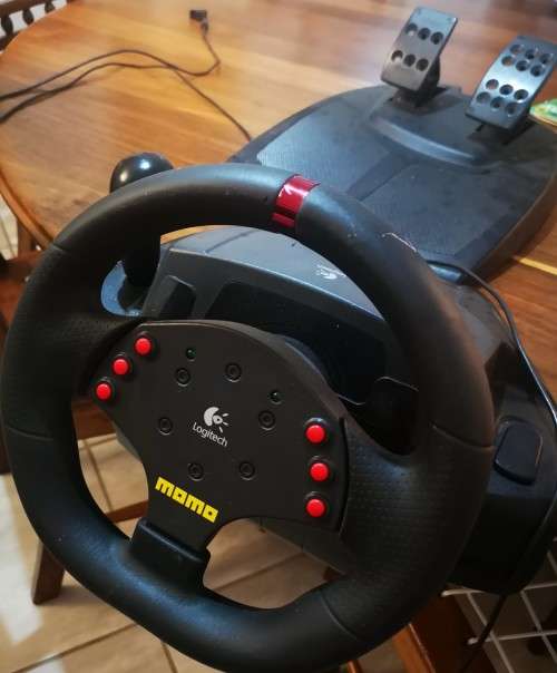 MOMO Racing Force Feedback Wheel