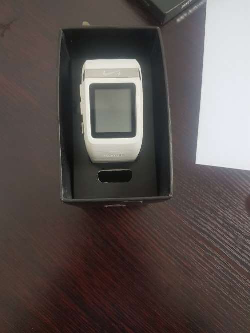 Nike+ Sportwatch GPS (White and Black)