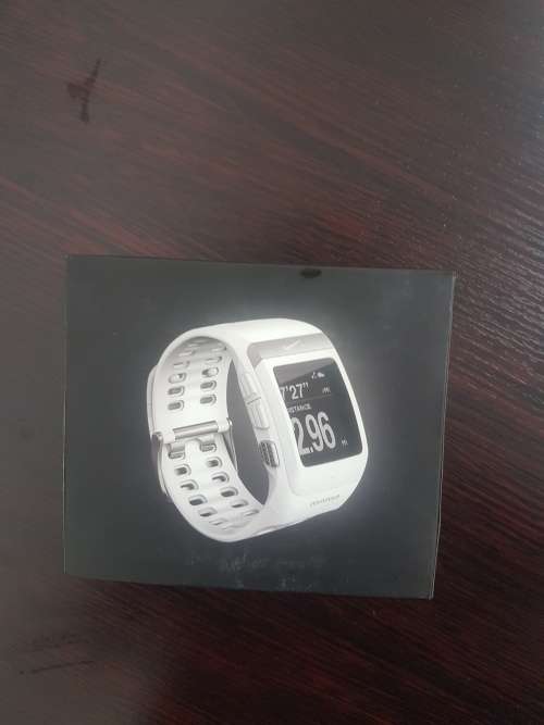 Nike+ Sportwatch GPS (White and Black)