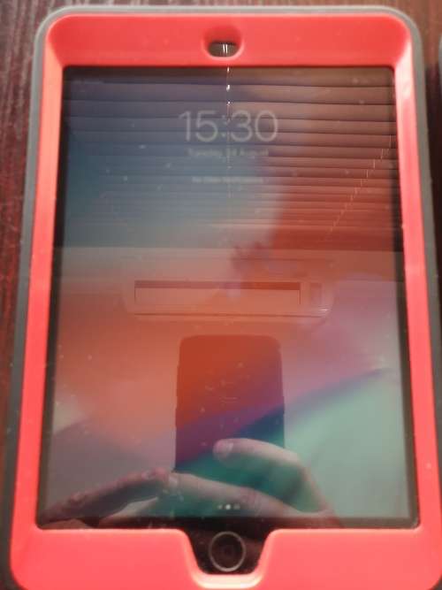 2 X Apple iPad Mini 2 16GB - WIFI and 3G - Space Grey