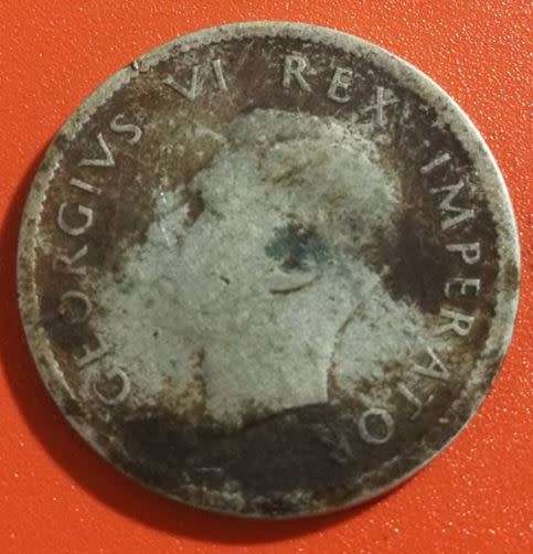 1947 - SA UNION 6 PENCE