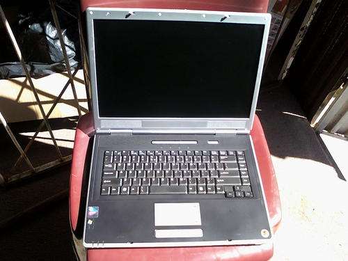 Mecer Laptop - Model No: 259II3 - NO RESERVE!!!!!!!!!!!!!
