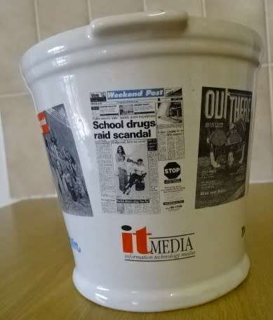 DECORATIVE CERAMIC ICE BUCKET . MEDIA  ITEM