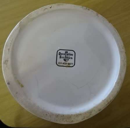 DECORATIVE CERAMIC ICE BUCKET . MEDIA  ITEM