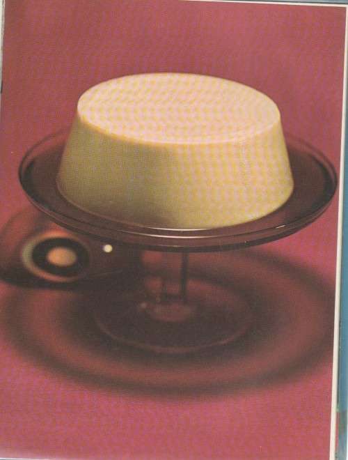 THE VERSATILE EGG - KOWIE DE JAGER (PUBLISHED FOR THE EGG BOARD MULLER AND RETIEF (PTY)LTD)