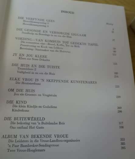 REEKS VAN AG BOEKE : DIE VROU - C P VAN DER MERWE EN DR C F ALBERTYN (1974)