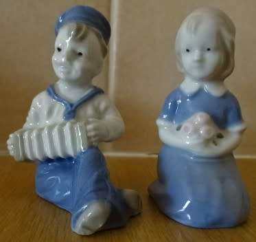 TWO GRAFENTHAL PORCELAIN FIGURINES, BOY AND GIRL (PARTIALLY MARKED)