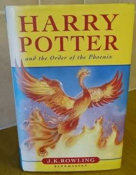 HARRY POTTER AND THE ORDER OF THE PHOENIX - J K ROWLING (1 ST PUBLISHED 2003) TEEN