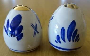 Delft blue and gold Salt and Pepper set (3,5 cm height-marked)