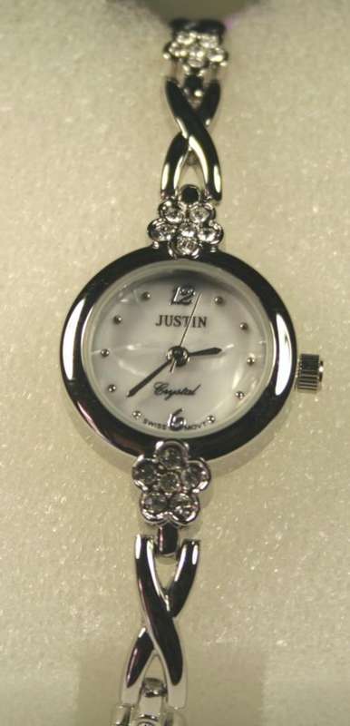 PRETTY SILVER WATCH WITH DIAMANTE FLOWERS
