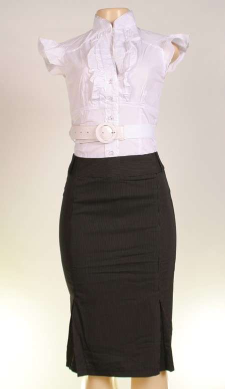 WHITE FITTED RUFFLE BLOUSE