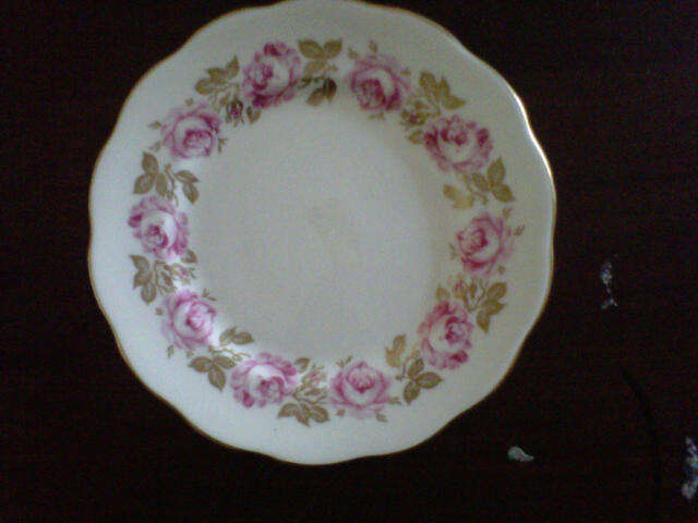 Gorgeous Royal Albert 'Vanity Fair" side plate