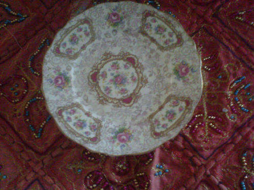 Gorgeous James Kent "Pompadour" Side Plate