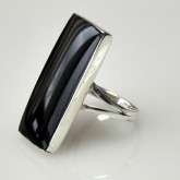 Black onyx rectangle ring - in sterling silver - size size - 7 or 8