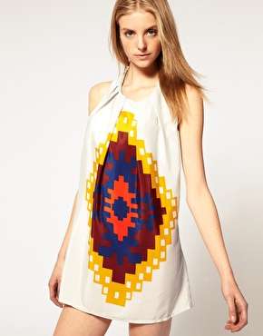 Stunning size medium top imported