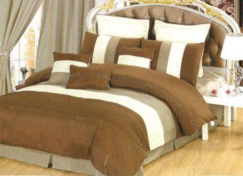 12 Piece LUXURY Queen size Comforter Set.