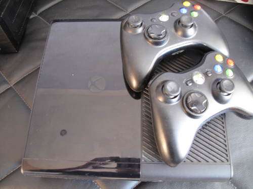 XBOX 360 500GB LITTLE USE , 2 WIRELESS CONTROLLERS Manufactured July 2013, purchased in the UK 2014.