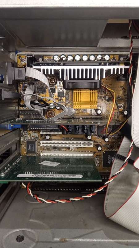 Intel Pentium Celeron 333MHz computer - Slot A