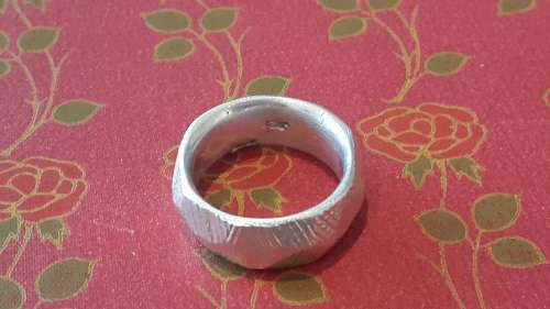 Soild Sterling Silver Ring. Artisan hand made, unique. 13.6 grammes heavy. WOW!