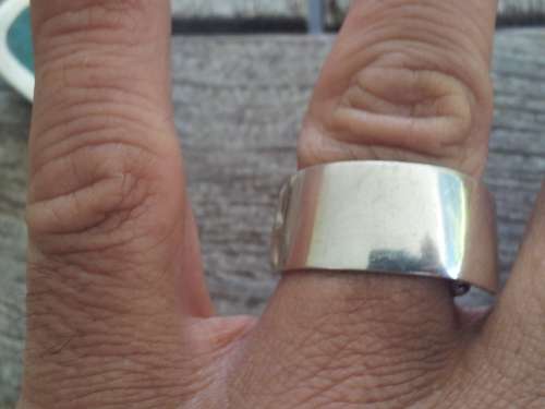 Solid Silver Filigree Ring with Flat Top.  8.3 grammes. ADJUSTABLE!