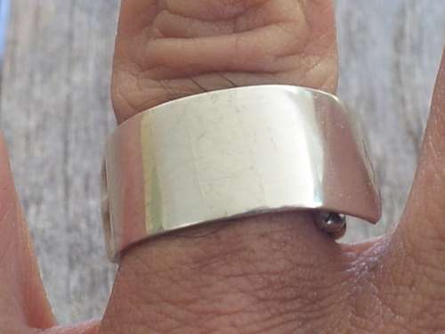 Solid Silver Filigree Ring with Flat Top.  8.3 grammes. ADJUSTABLE!