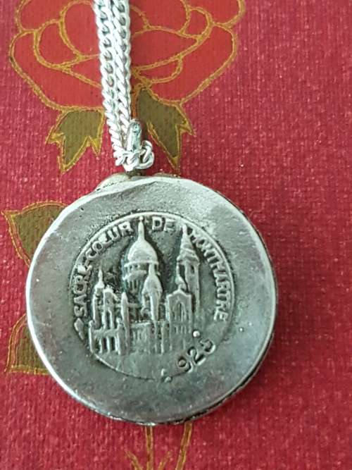 Jesus Sacred Heart Pendant Solid Sterling Silver WITH Sterling Chain. 7 grammes.