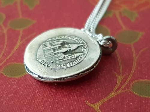 Jesus Sacred Heart Pendant Solid Sterling Silver WITH Sterling Chain. 7 grammes.