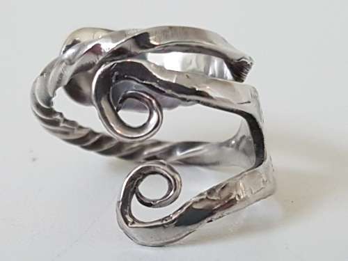 Stunning Hallmarked Solid Sterling Silver Ornate Ring NEW. 6.8 g.