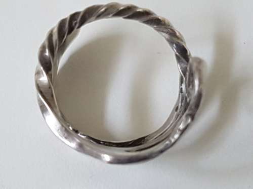 Stunning Hallmarked Solid Sterling Silver Ornate Ring NEW. 6.8 g.