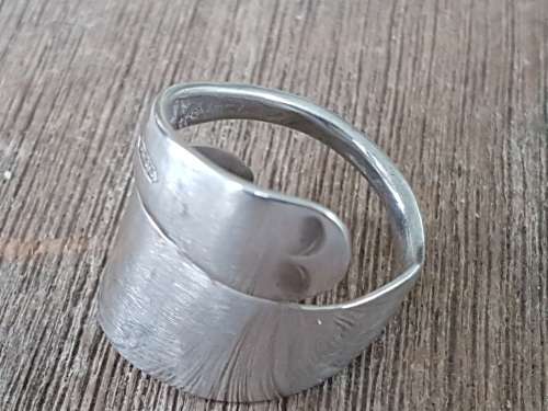 Sterling silver knife ring. Unusual design. Comfort fit. With hallmark. 17.3 grammes heavy.