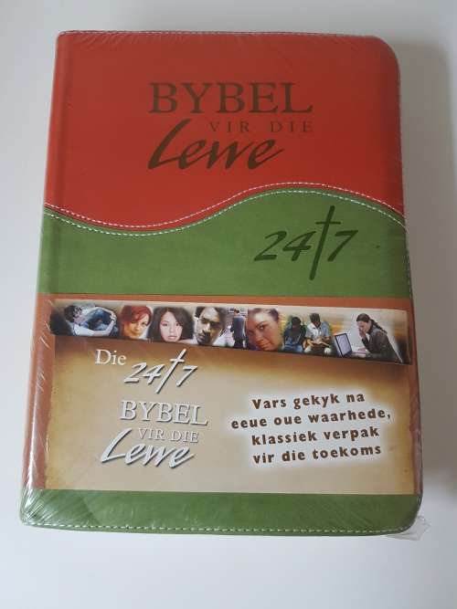 Die 24/7 Bybel vir die Lewe. NEW, CLEAN, AND UNMARKED, STILL IN SHRINKWRAP.