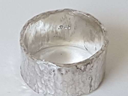 Hammered ARTSAN UNIQUE Sterling Silver ring. Marked .925. 10.2 grammes, Hand Made, not a mould.