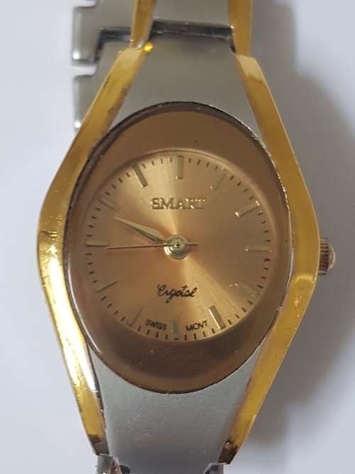 Smart  Swiss Ladies Watch . Gold and Silver Tone. Elegant Retro Ex. Cond.