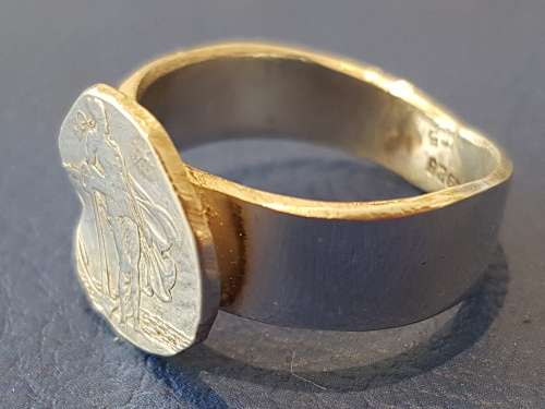Solid Silver Shilling Angel Ring 1941 Cape of Good Hope. 8.6 grams solid silver. Size U ( men`s )