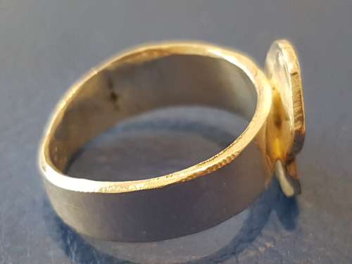 Solid Silver Shilling Angel Ring 1941 Cape of Good Hope. 8.6 grams solid silver. Size U ( men`s )