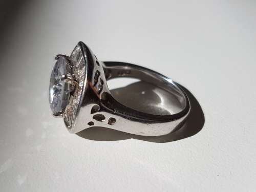 Fabulous White BRILLIANT 4 ct. CZ  Sterling Sliver Ring. 7.3 grams.