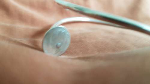 Solid Sterling Silver ADJUSTABLE Artisan Bangle. 21.8 grammes. Wilhelmina 10 cent Netherlands coin !