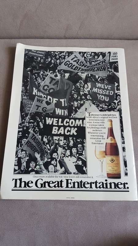 Frank Sinatra programe. Signed ( but no COA ). 1981 Sun City Program Tour Book. Very good condition.
