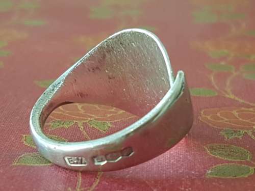 Stunning full hallmark vintage textured sterling silver spoon ring.UNIQUE AND HAND MADE.
