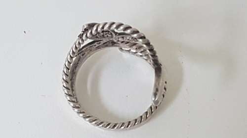 Solid Sterling Silver Filigree Fine Leaf Design Ring.  6.5 grams.