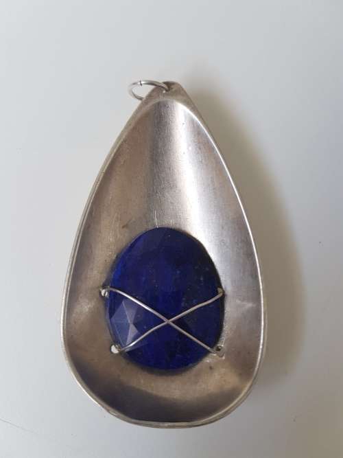 Lapis Lazuli Faceted Blue Oval in large teardop solid silver setting with silver wire. 16.5  g!