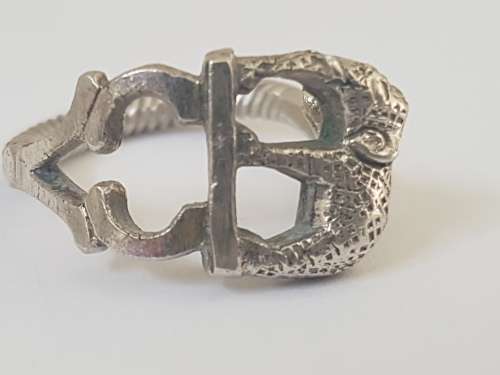 Charming Elephant Ring. Silver plated.