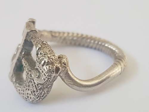 Charming Elephant Ring. Silver plated.
