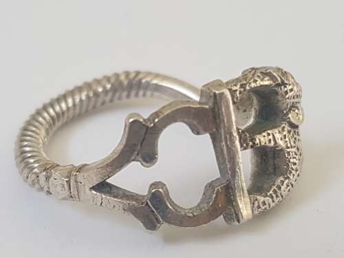 Charming Elephant Ring. Silver plated.