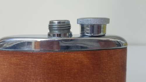 Vintage Retro Curved Leather and Stainless Steel Hip Flask. Really Excellent Condition! 4 oz  120 ml