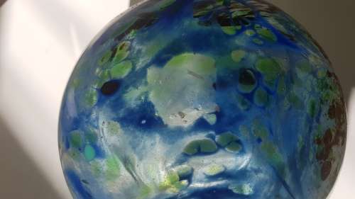 Shirley Cloete  (1921-2010). Signed Hand Made VASE.  Swirled hand blown colour glass. Pro glassmaker