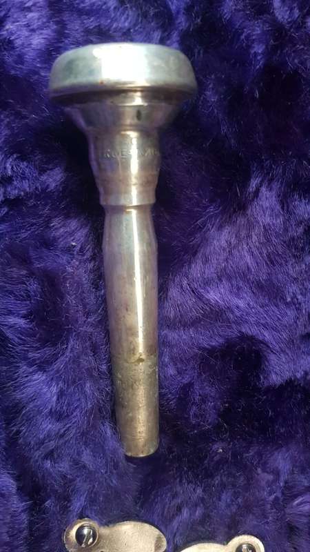 Vintage 1937 Buescher 400 True-Tone Trumpet. Serviced.  Original case, mouthpiece. Louis Armstrong!